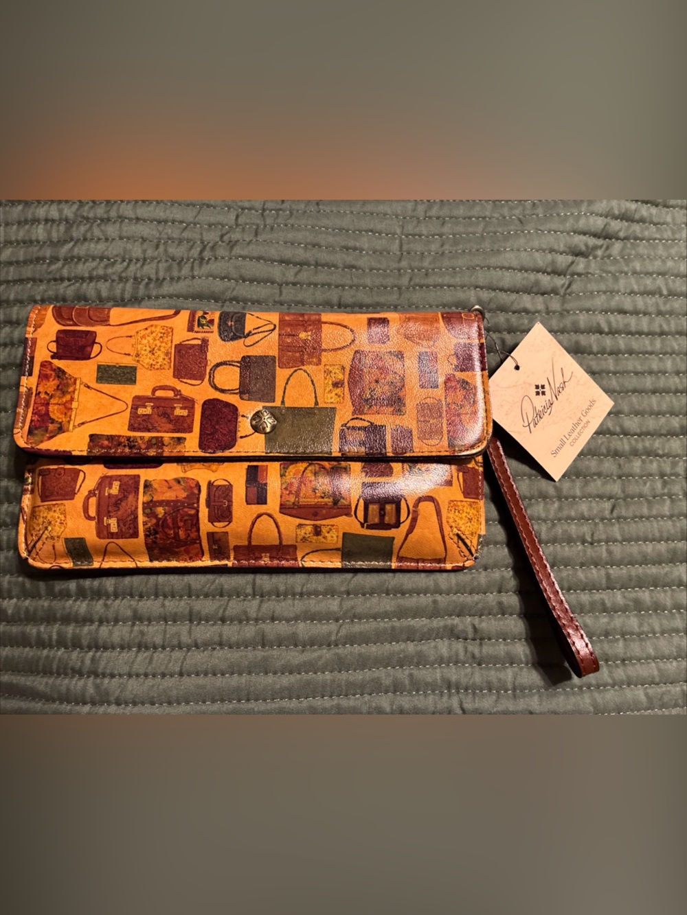 Patricia nash ladies patscloset wristlet